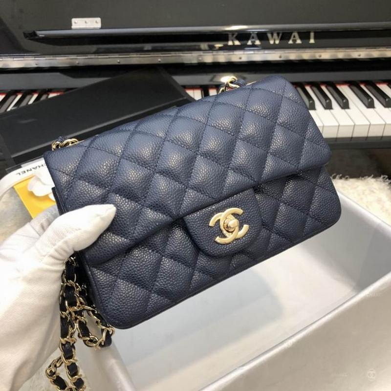 Chanel Handbags 752